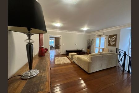 Casa para alugar com 570m², 5 quartos e 2 vagas Casa para alugar com 570m², 5 quartos e 2 vagasSala 2