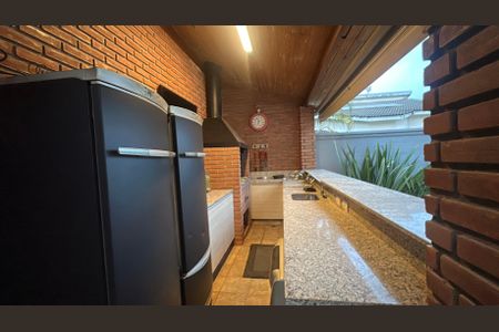 Casa para alugar com 570m², 5 quartos e 2 vagas Casa para alugar com 570m², 5 quartos e 2 vagasChurrasqueira
