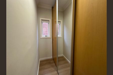 Casa para alugar com 570m², 5 quartos e 2 vagas Casa para alugar com 570m², 5 quartos e 2 vagasCloset da suíte 1