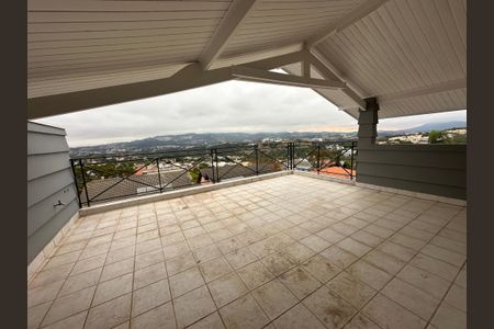 Casa para alugar com 570m², 5 quartos e 2 vagas Casa para alugar com 570m², 5 quartos e 2 vagasSacada