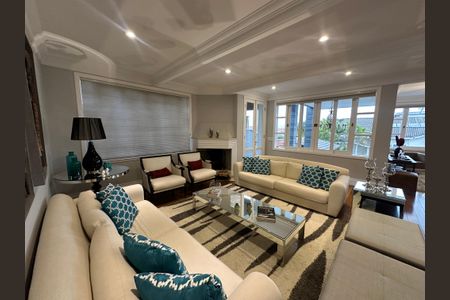 Casa para alugar com 570m², 5 quartos e 2 vagas Casa para alugar com 570m², 5 quartos e 2 vagasSala