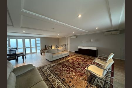 Casa para alugar com 570m², 5 quartos e 2 vagas Casa para alugar com 570m², 5 quartos e 2 vagasSala 2
