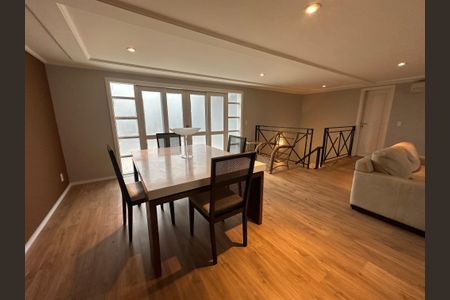 Casa para alugar com 570m², 5 quartos e 2 vagas Casa para alugar com 570m², 5 quartos e 2 vagasSala 2