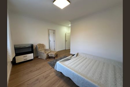 Casa para alugar com 570m², 5 quartos e 2 vagas Casa para alugar com 570m², 5 quartos e 2 vagasSuíte 1