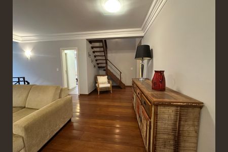 Casa para alugar com 570m², 5 quartos e 2 vagas Casa para alugar com 570m², 5 quartos e 2 vagasSala 2