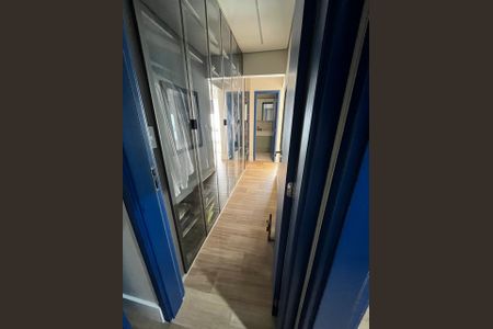 Apartamento à venda com 164m², 3 quartos e 3 vagas Apartamento à venda com 164m², 3 quartos e 3 vagasCloset da suíte
