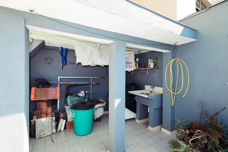 Casa à venda com 120m², 2 quartos e 1 vaga Casa à venda com 120m², 2 quartos e 1 vagaQuintal