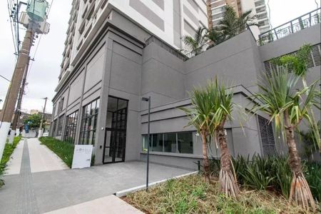 Studio para alugar com 32m², 1 quarto e sem vaga Studio para alugar com 32m², 1 quarto e sem vagaFachada e portaria
