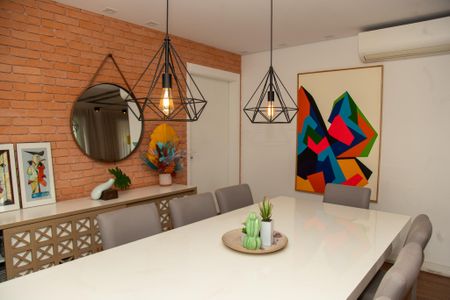 Apartamento à venda com 225m², 3 quartos e 4 vagas Apartamento à venda com 225m², 3 quartos e 4 vagasSala de Jantar