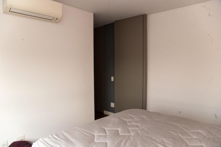 Apartamento à venda com 225m², 3 quartos e 4 vagas Apartamento à venda com 225m², 3 quartos e 4 vagasQuarto Suíte