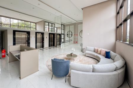 Studio à venda com 32m², 1 quarto e sem vaga Studio à venda com 32m², 1 quarto e sem vagaHall social