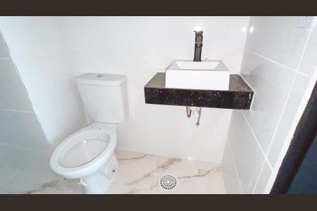 Banheiro Social de kitnet/studio para alugar com 1 quarto, 24m² em Imirim, São Paulo