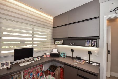 Casa de condomínio à venda com 300m², 4 quartos e 3 vagasQuarto 1