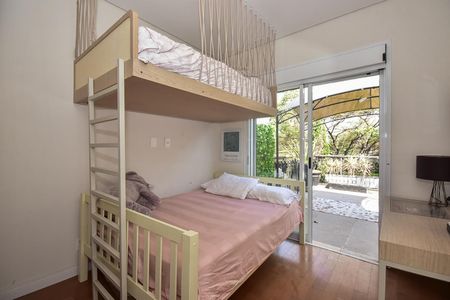 Casa de condomínio à venda com 300m², 4 quartos e 3 vagasQuarto 2