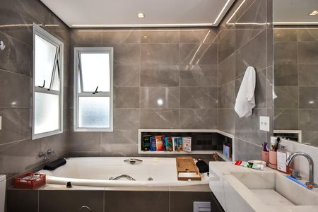 Casa de condomínio à venda com 300m², 4 quartos e 3 vagasBanheiro Suíte