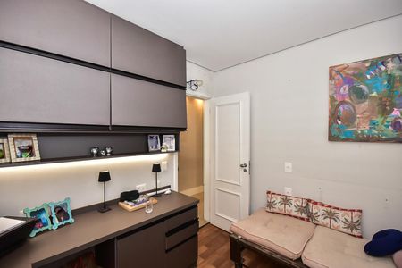 Casa de condomínio à venda com 300m², 4 quartos e 3 vagasQuarto 1