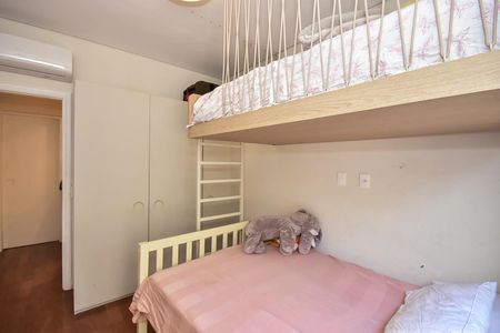 Casa de condomínio à venda com 300m², 4 quartos e 3 vagasQuarto 2