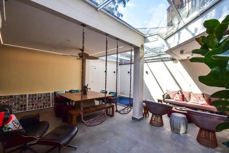 Casa de condomínio à venda com 300m², 4 quartos e 3 vagasEspaço Gourmet
