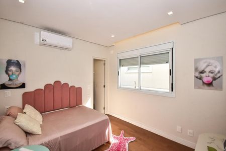 Casa de condomínio à venda com 300m², 4 quartos e 3 vagasVaranda do Quarto 2