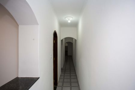 Casa à venda com 320m², 3 quartos e 2 vagasCorredor