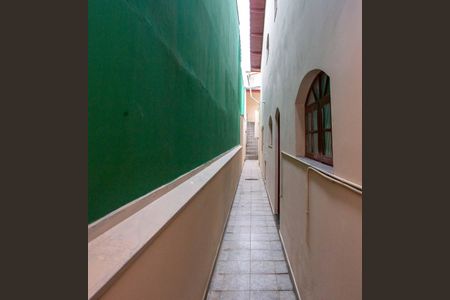 Casa à venda com 320m², 3 quartos e 2 vagasCorredor