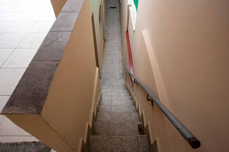 Casa à venda com 320m², 3 quartos e 2 vagasEscada