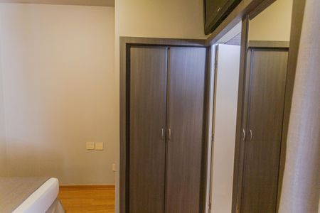 Apartamento à venda com 35m², 1 quarto e 1 vaga Apartamento à venda com 35m², 1 quarto e 1 vagaArmário da Suíte