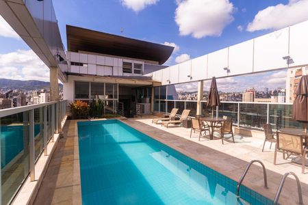 Apartamento à venda com 35m², 1 quarto e 1 vaga Apartamento à venda com 35m², 1 quarto e 1 vagaÁrea comum - Piscina