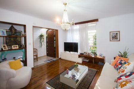 Casa à venda com 147m², 3 quartos e 2 vagas