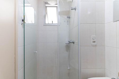 Apartamento à venda com 62m², 3 quartos e 2 vagas Apartamento à venda com 62m², 3 quartos e 2 vagasBanheiro da Suíte