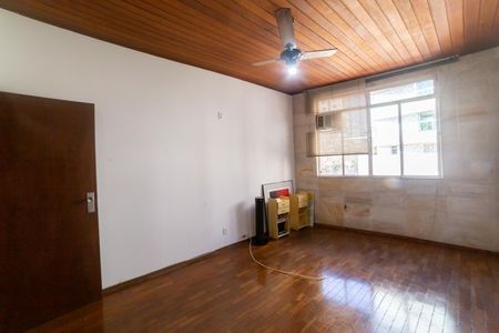 Apartamento à venda com 200m², 4 quartos e 1 vaga Apartamento à venda com 200m², 4 quartos e 1 vagaQuarto 2