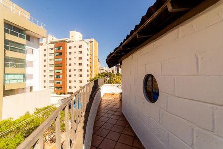 Apartamento à venda com 200m², 4 quartos e 1 vaga Apartamento à venda com 200m², 4 quartos e 1 vagaTerraço