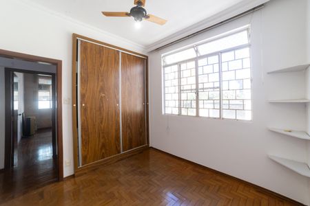 Apartamento à venda com 200m², 4 quartos e 1 vaga Apartamento à venda com 200m², 4 quartos e 1 vagaQuarto 1