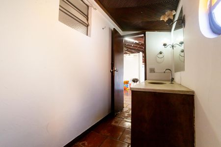Apartamento à venda com 200m², 4 quartos e 1 vaga Apartamento à venda com 200m², 4 quartos e 1 vagaLavabo
