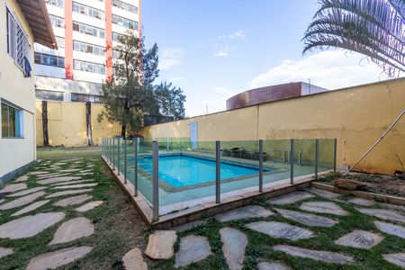 Casa à venda com 680m², 4 quartos e 6 vagasÁrea comum - Piscina