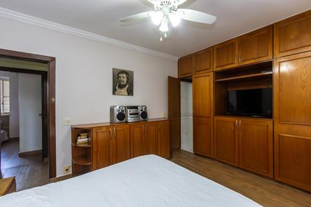 Casa à venda com 680m², 4 quartos e 6 vagasQuarto 4