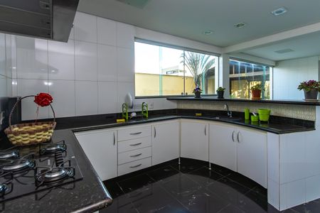 Casa à venda com 680m², 4 quartos e 6 vagasÁrea gourmet