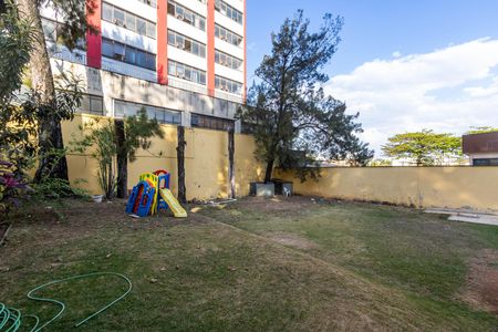 Casa à venda com 680m², 4 quartos e 6 vagasQuintal
