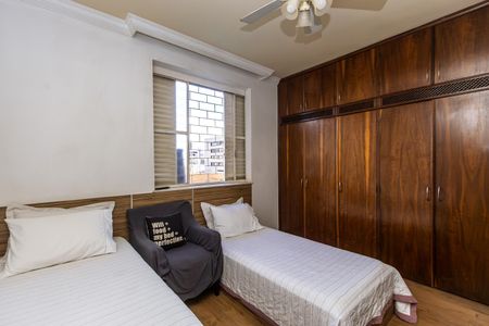 Casa à venda com 680m², 4 quartos e 6 vagasQuarto 2