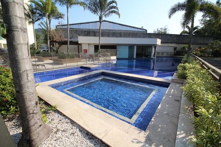 Studio para alugar com 38m², 1 quarto e 1 vagaPiscina