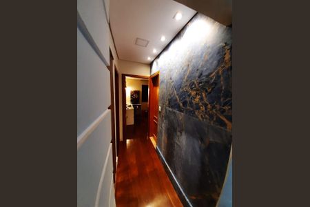 Corredor de apartamento à venda com 2 quartos, 63m² em Jardim Stella, Santo André