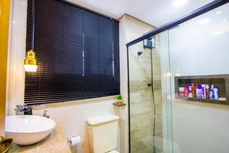 Apartamento à venda com 75m², 2 quartos e 2 vagasBanheiro