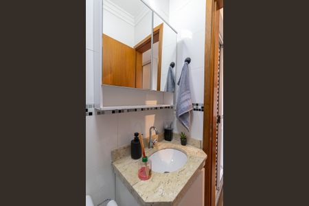 Casa de condomínio à venda com 55m², 2 quartos e 1 vaga Casa de condomínio à venda com 55m², 2 quartos e 1 vagaBanheiro Suíte 2