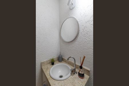 Casa de condomínio à venda com 55m², 2 quartos e 1 vaga Casa de condomínio à venda com 55m², 2 quartos e 1 vagaLavabo