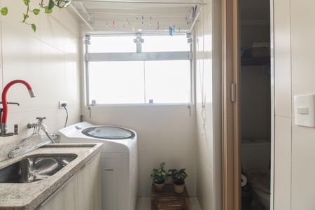 Apartamento à venda com 64m², 2 quartos e 1 vaga Apartamento à venda com 64m², 2 quartos e 1 vagaÁrea de Serviço