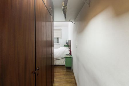 Apartamento à venda com 64m², 2 quartos e 1 vaga Apartamento à venda com 64m², 2 quartos e 1 vagaCloset do Quarto 1