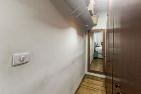 Apartamento à venda com 64m², 2 quartos e 1 vaga Apartamento à venda com 64m², 2 quartos e 1 vagaCloset do Quarto 1