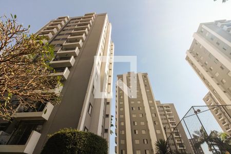Apartamento à venda com 64m², 2 quartos e 1 vaga Apartamento à venda com 64m², 2 quartos e 1 vagaFachada