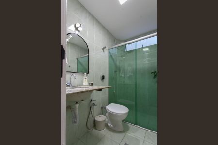 Apartamento à venda com 135m², 3 quartos e 1 vaga Apartamento à venda com 135m², 3 quartos e 1 vagaBanheiro Social