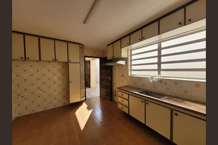 Casa à venda com 144m², 3 quartos e 3 vagasFoto 04